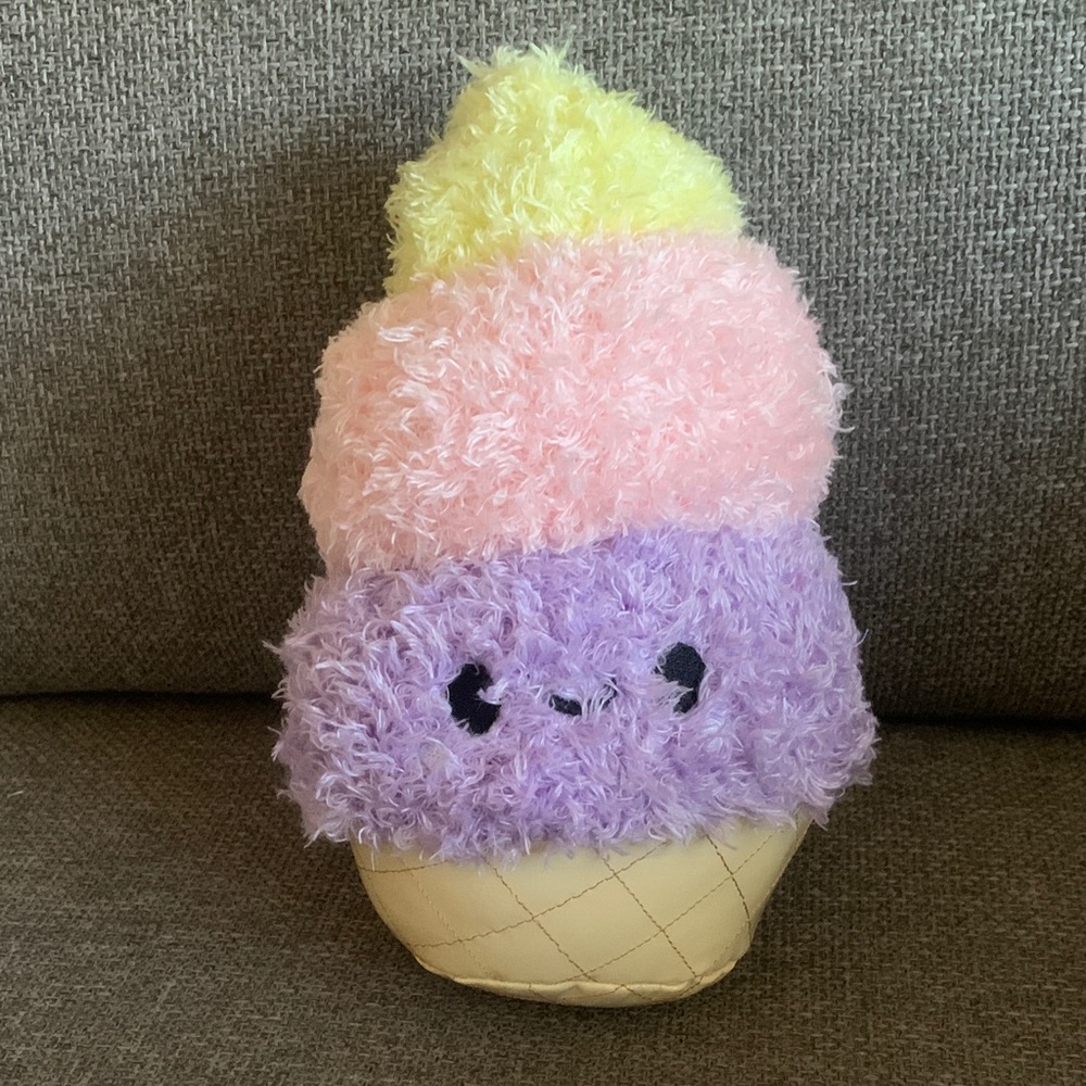 Fluffie Stuffiez Plush 8” Ice Cream Cone Food Toy